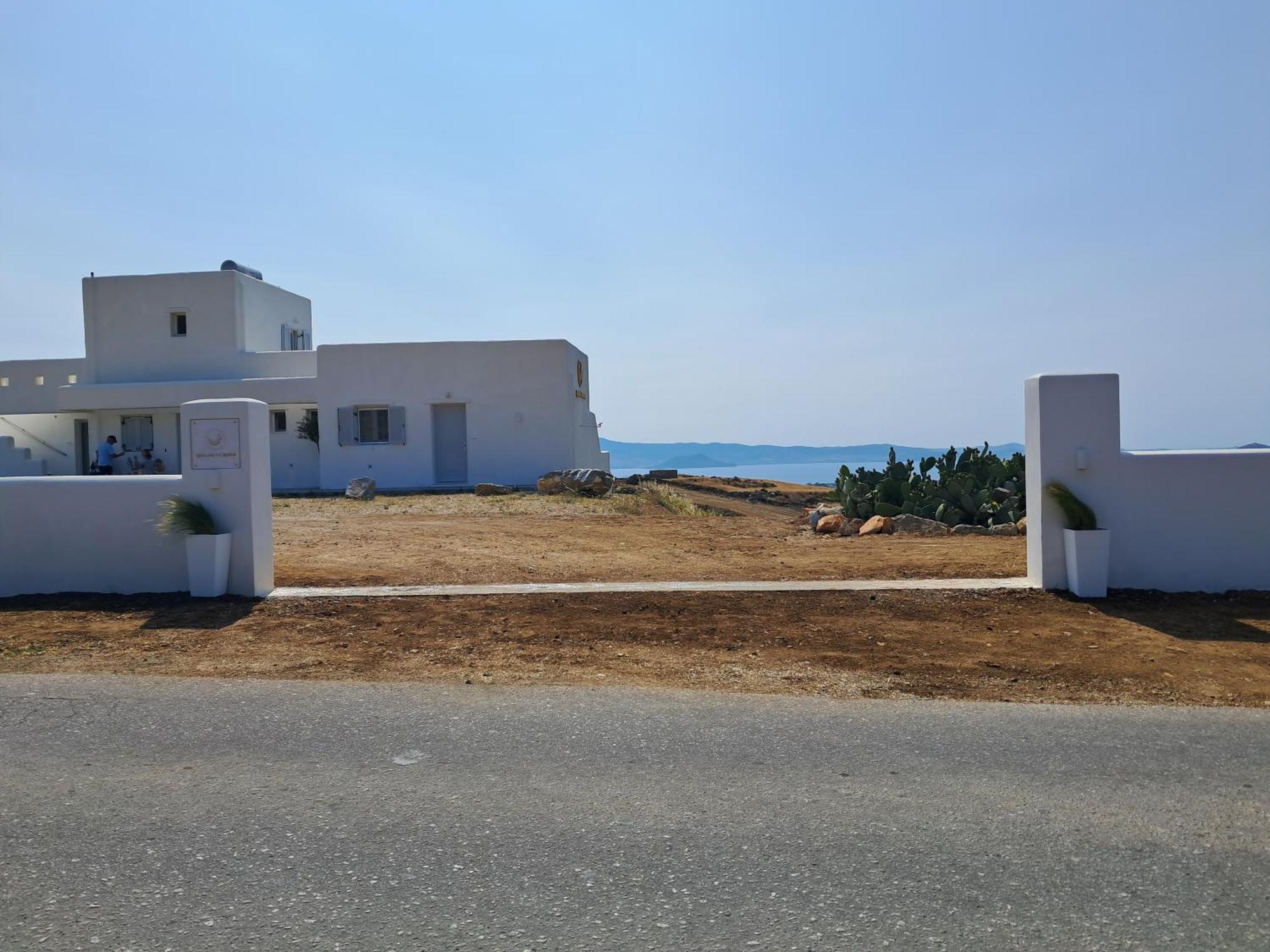 Ariadne'S Crown Suites Astro Concept Pool Luxury Naxos Vivlos Exterior photo