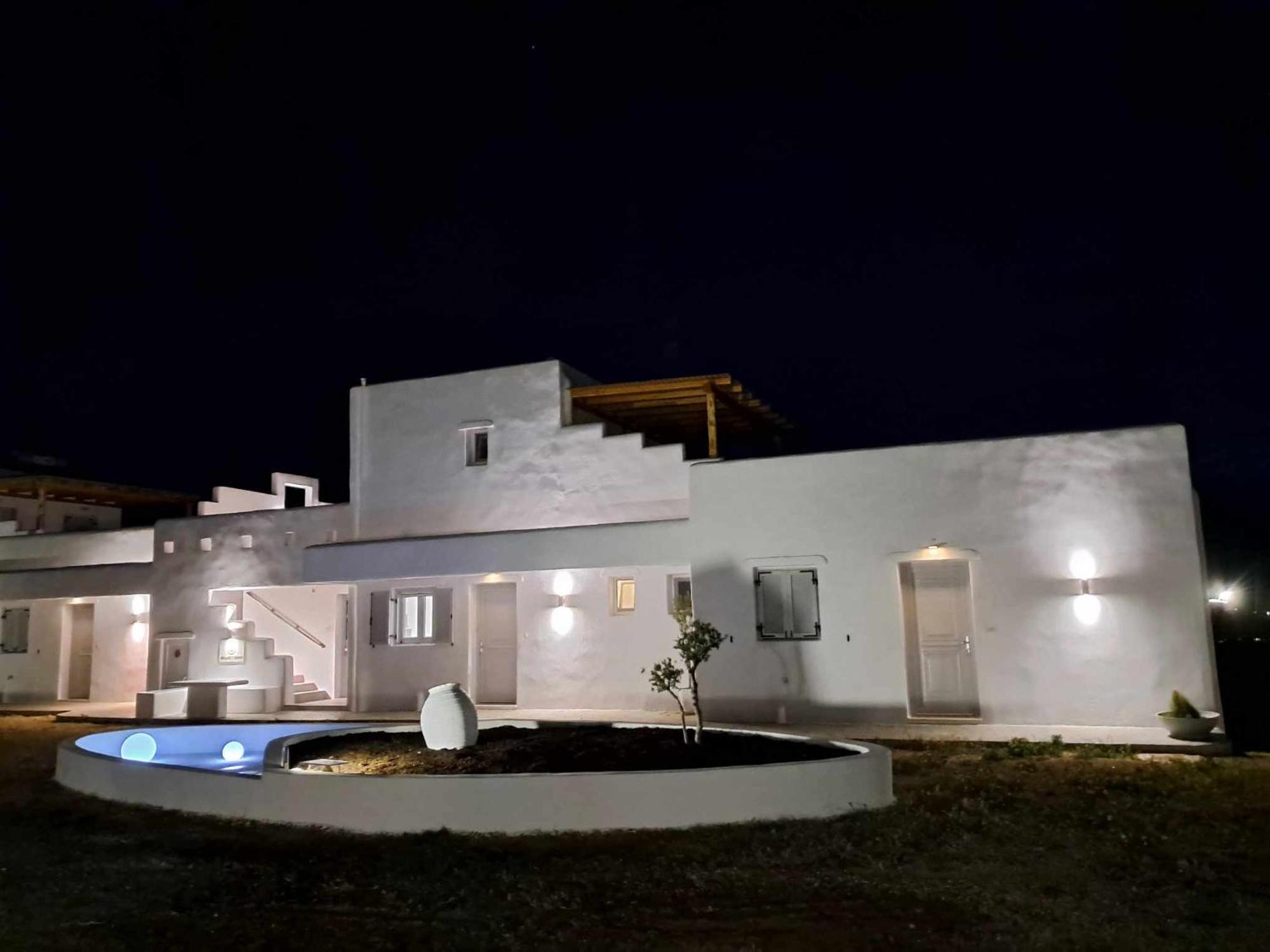 Ariadne'S Crown Suites Astro Concept Pool Luxury Naxos Vivlos Exterior photo