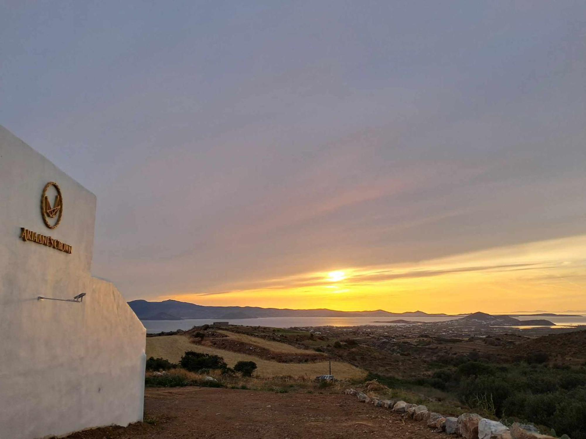 Ariadne'S Crown Suites Astro Concept Pool Luxury Naxos Vivlos Exterior photo